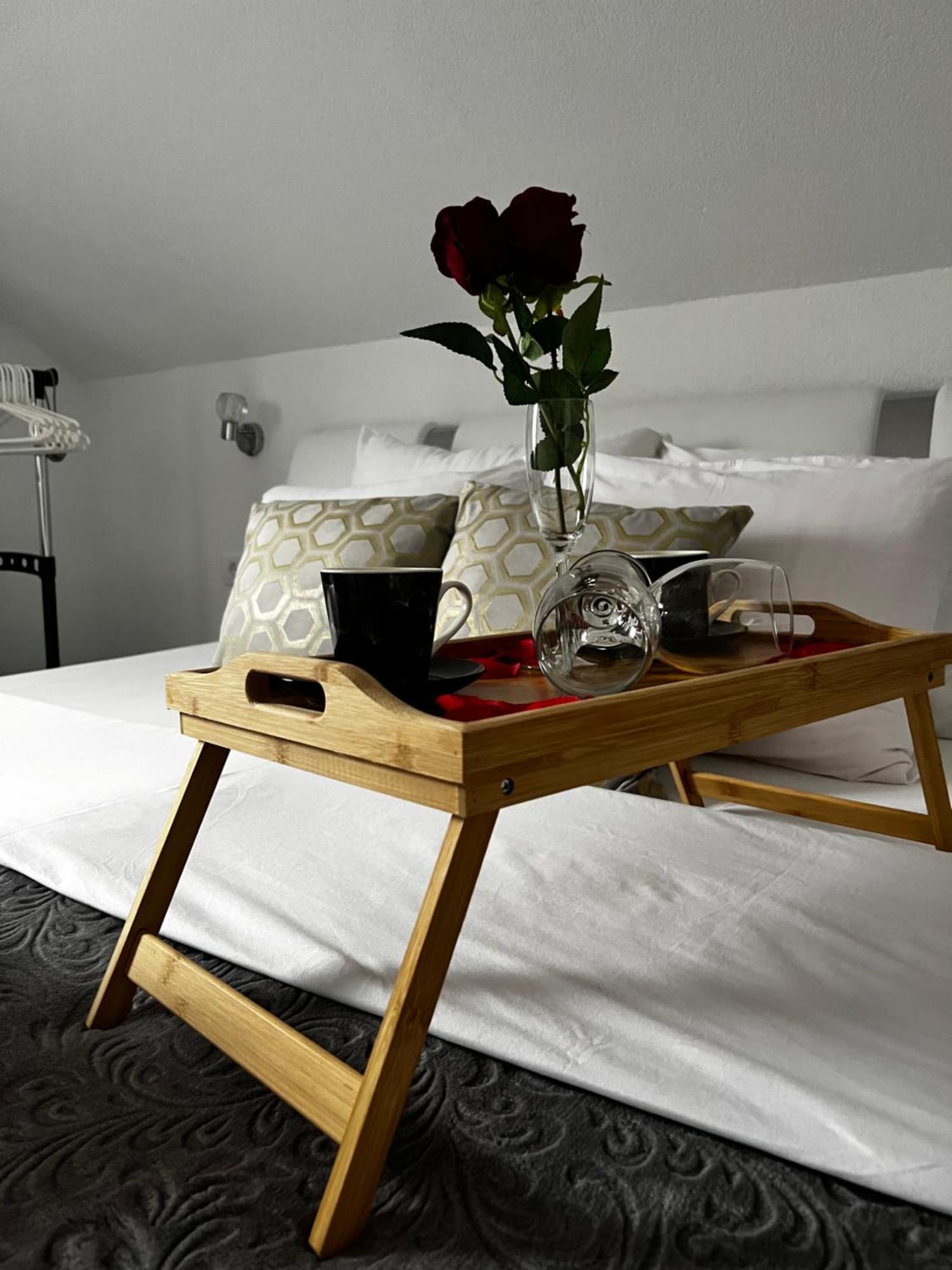 Luxury Apartment Megy Otočac Esterno foto