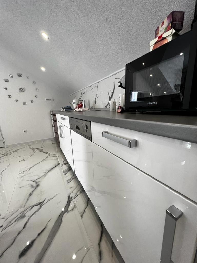 Luxury Apartment Megy Otočac Esterno foto