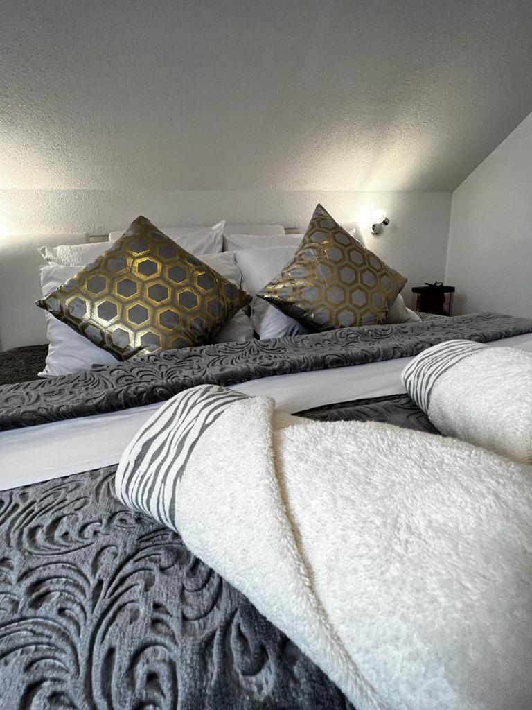Luxury Apartment Megy Otočac Esterno foto